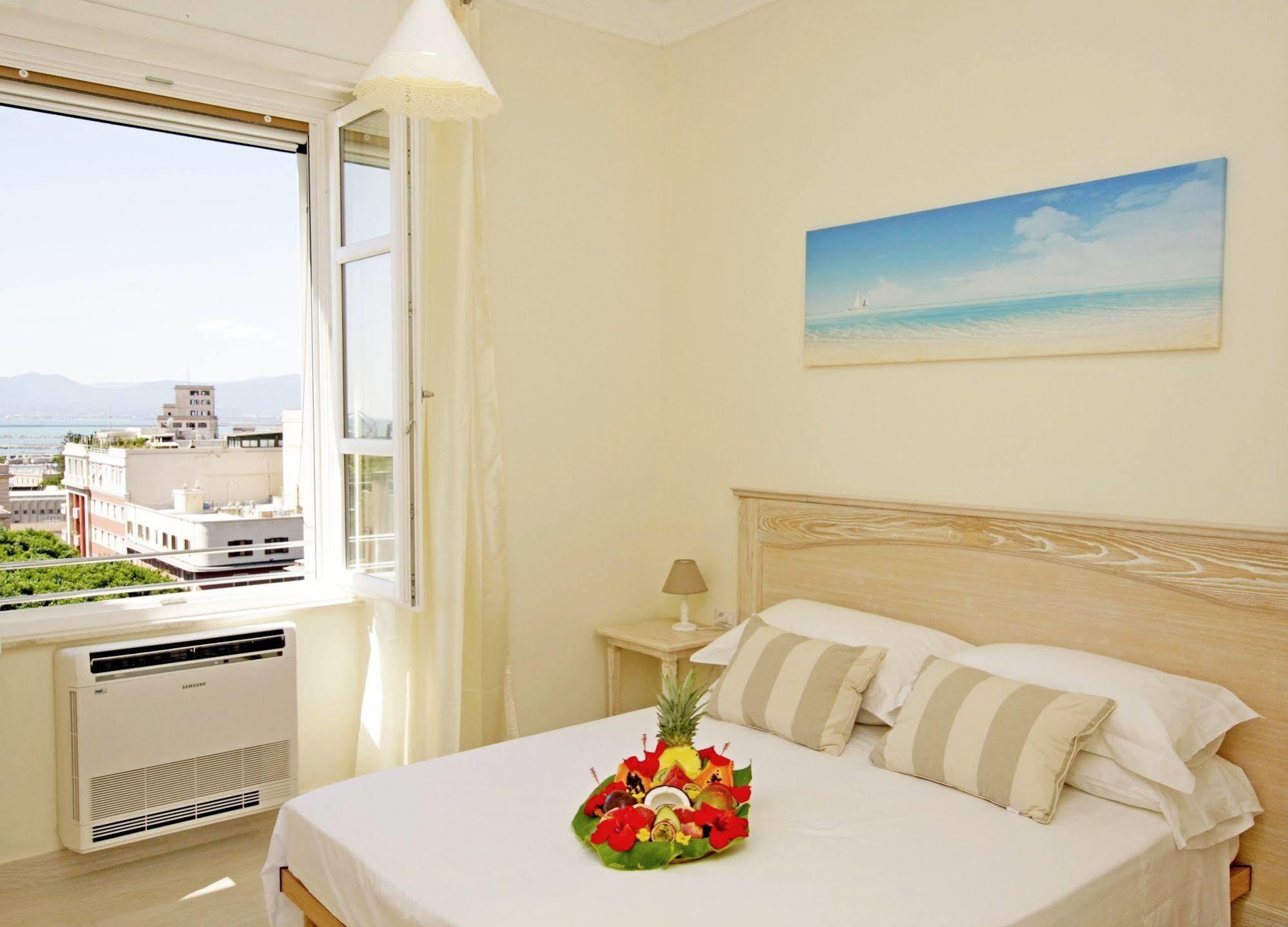 Brezza Marina Luxury Rooms Cagliari Zewnętrze zdjęcie